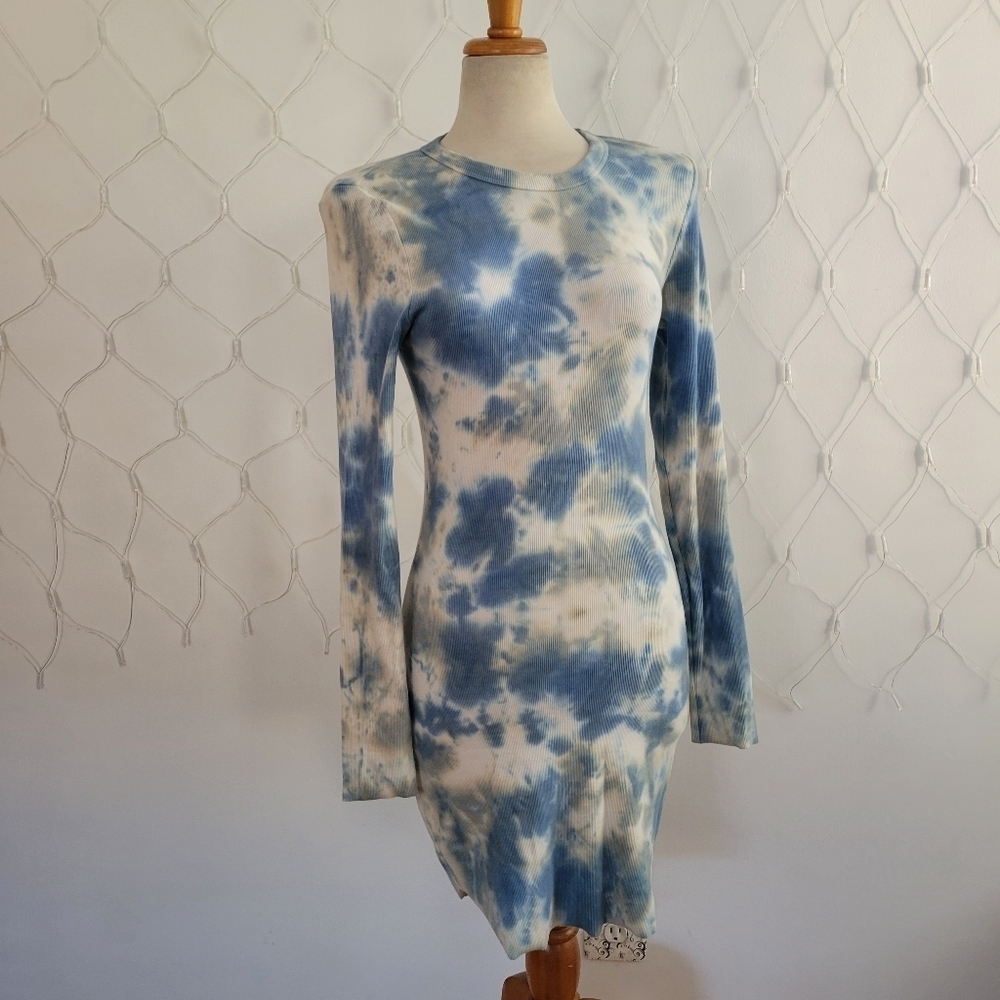• William B. Sky Blue Tie-Dye Ribbed Dress • Bodicon • Best For Medium